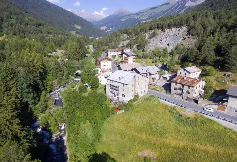 Retkeilymaja Guesthouse Seghetto