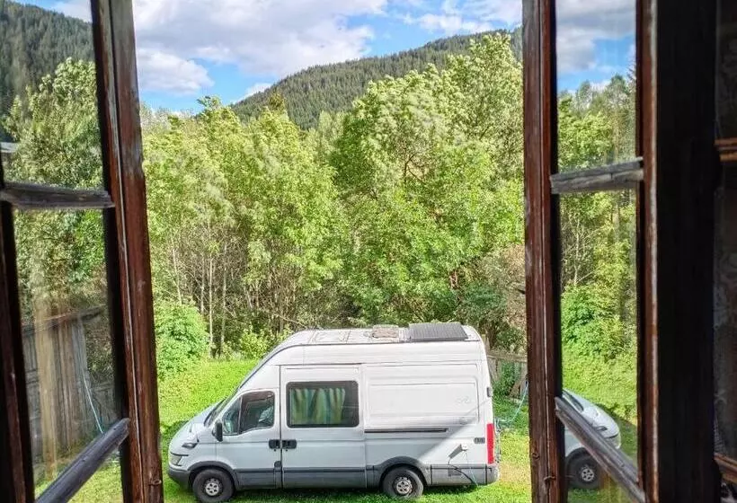 Retkeilymaja Guesthouse Seghetto