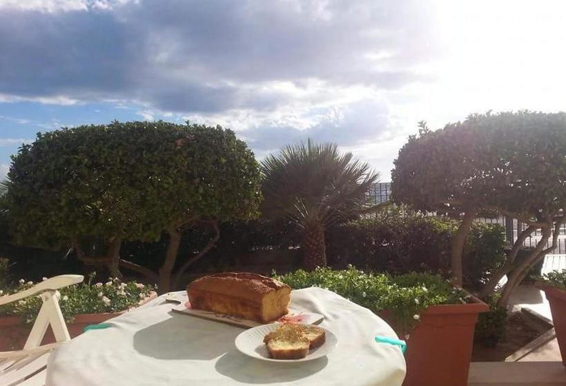 ベッドアンドブレックファースト Casa Dei Glicini