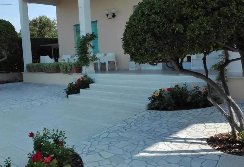تختخواب و صبحانه Casa Dei Glicini
