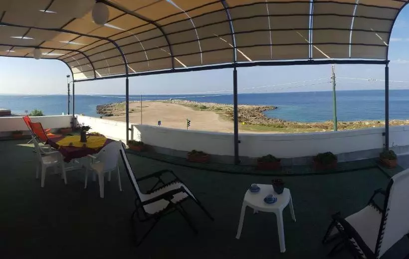 تختخواب و صبحانه Casa Dei Glicini