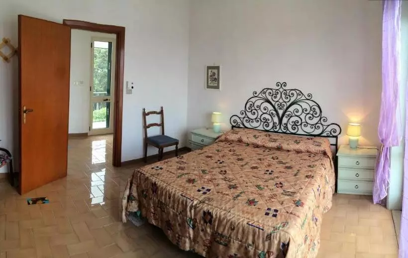 تختخواب و صبحانه Casa Dei Glicini