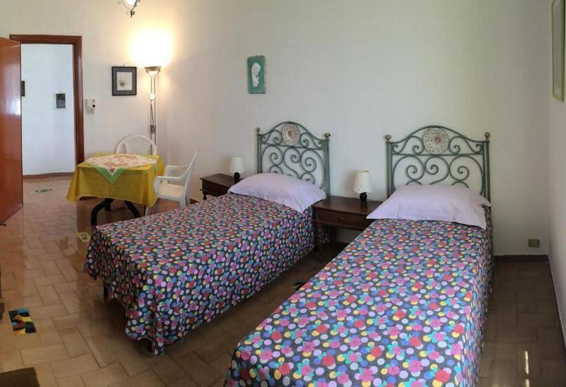 ベッドアンドブレックファースト Casa Dei Glicini