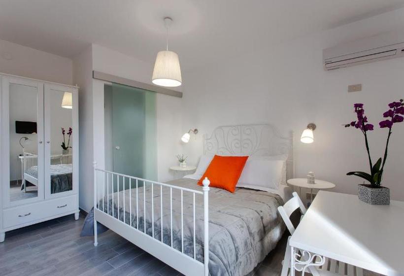 تختخواب و صبحانه Il Cortile Degli Artisti