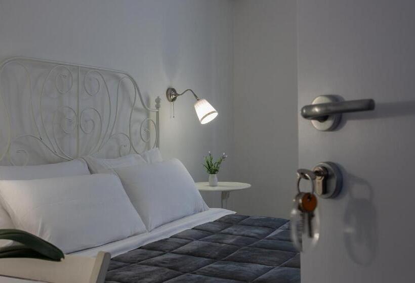 تختخواب و صبحانه Il Cortile Degli Artisti