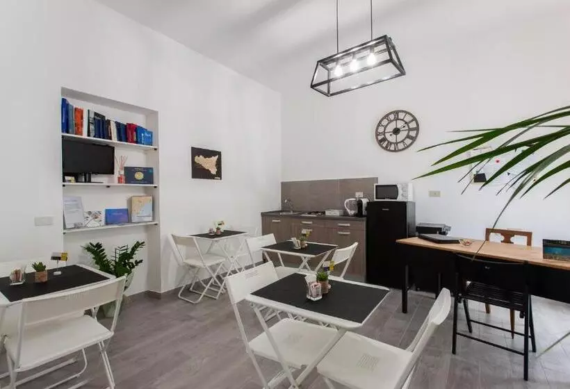 ベッドアンドブレックファースト Il Cortile Degli Artisti
