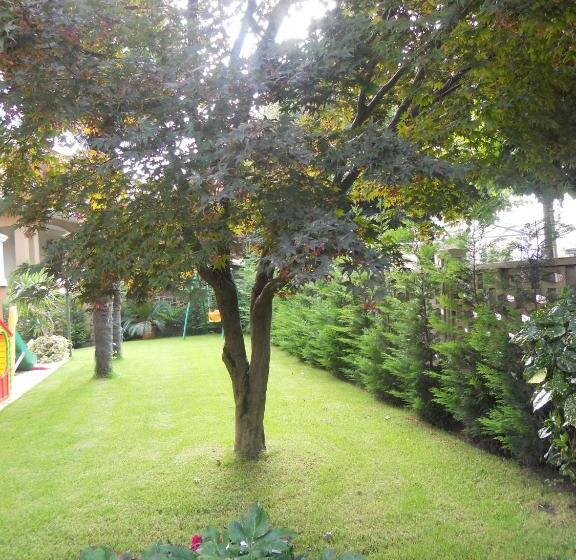 ベッドアンドブレックファースト Beb Villa Aurora