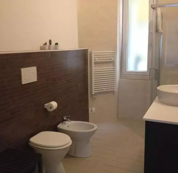 تختخواب و صبحانه Il Guasco Rooms