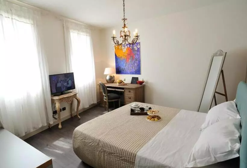 تختخواب و صبحانه La Finestra Sul Porto