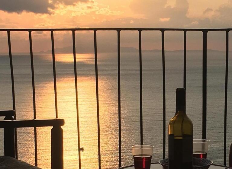 تختخواب و صبحانه La Fusarella Villa Santoro