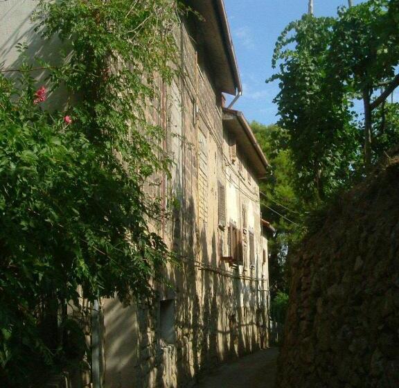 تختخواب و صبحانه La Fusarella Villa Santoro