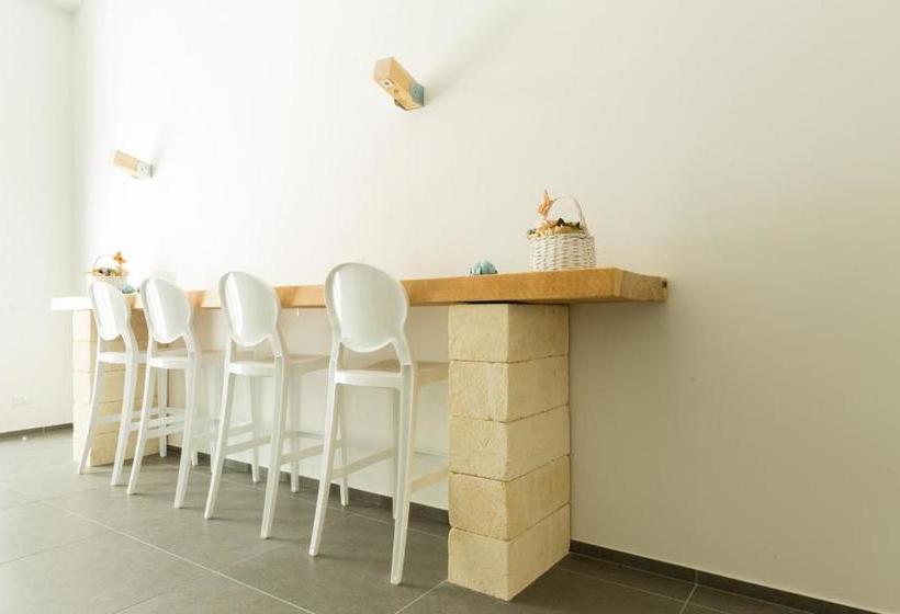 Bed and Breakfast Tangram House