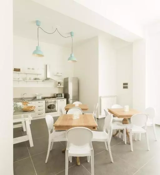 Aamiaismajoitus (B&B) Tangram House