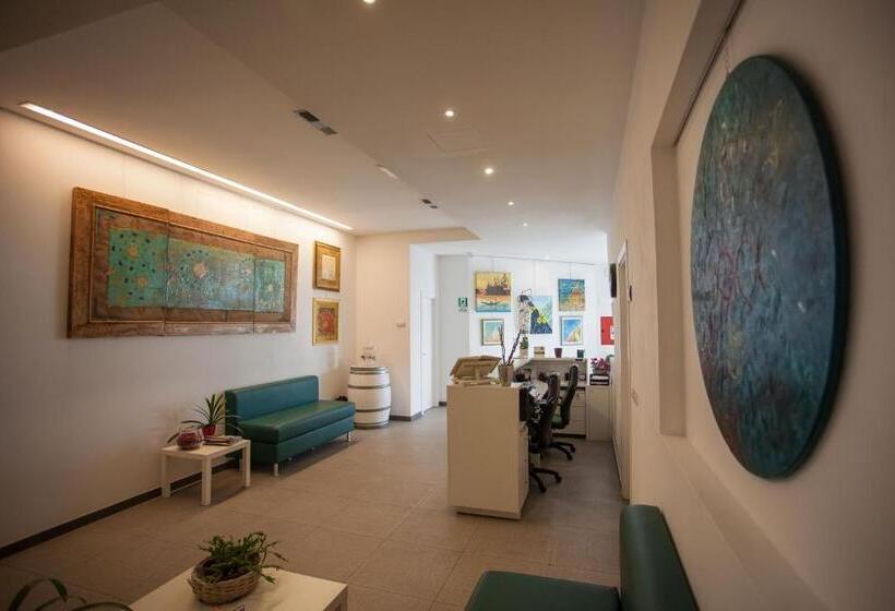 هتل La Tavernetta