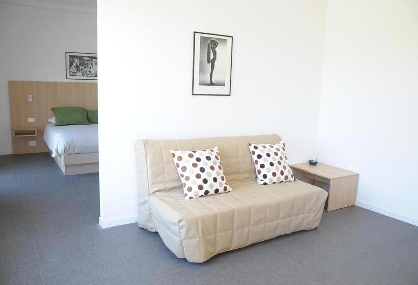 هتل La Tavernetta