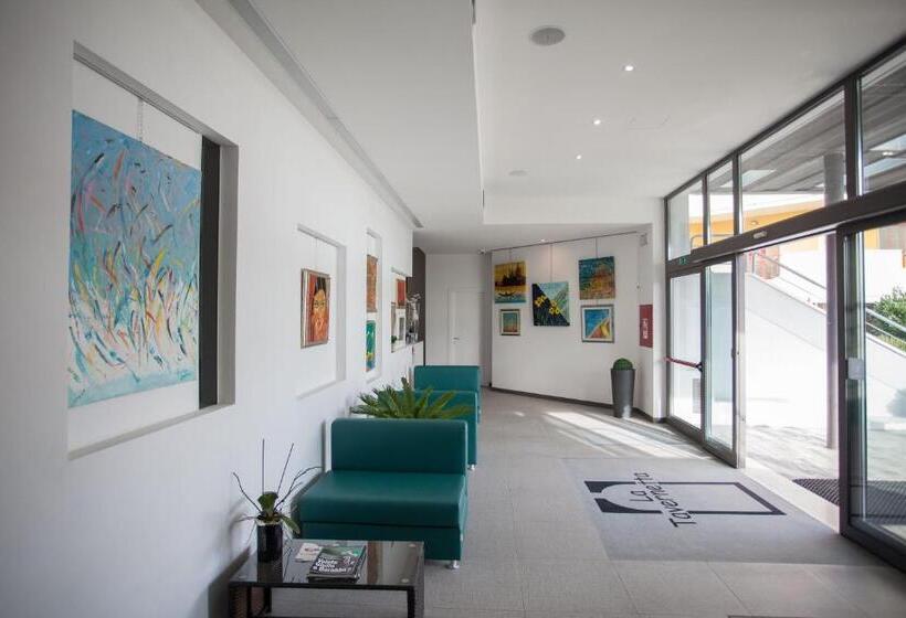 هتل La Tavernetta