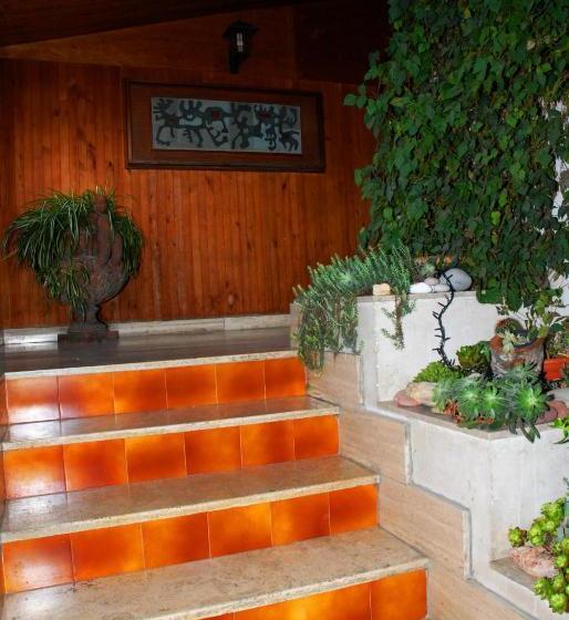 تختخواب و صبحانه A Caso