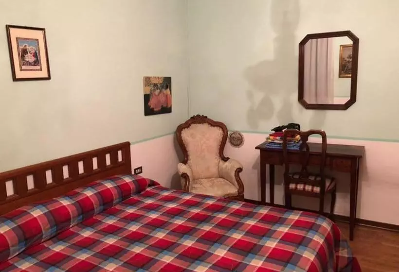تختخواب و صبحانه Al Borgo
