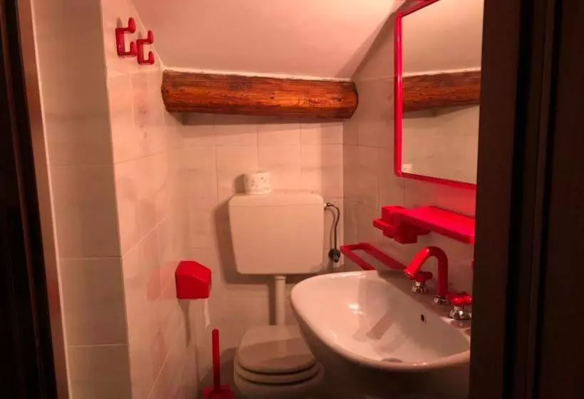 تختخواب و صبحانه Al Borgo