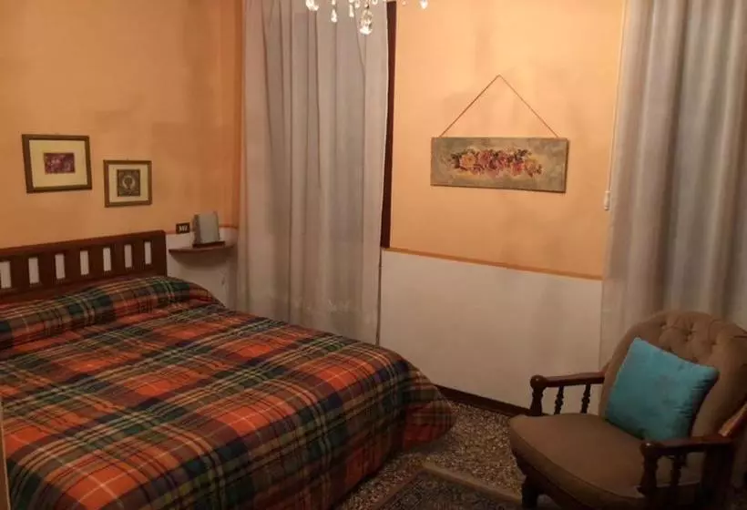 تختخواب و صبحانه Al Borgo