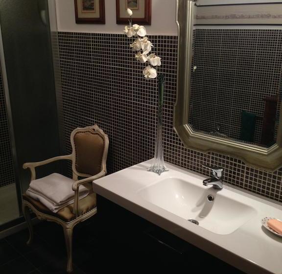 تختخواب و صبحانه Art&kitchen