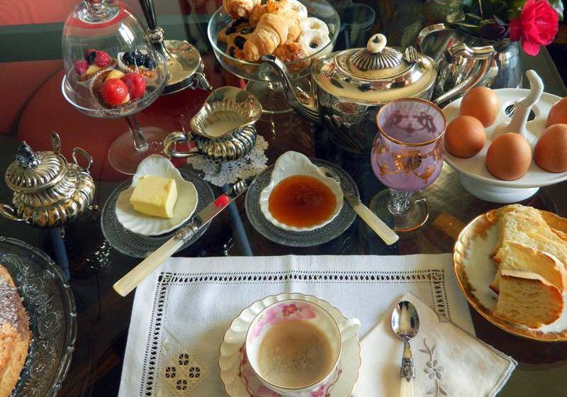 تختخواب و صبحانه Art&kitchen