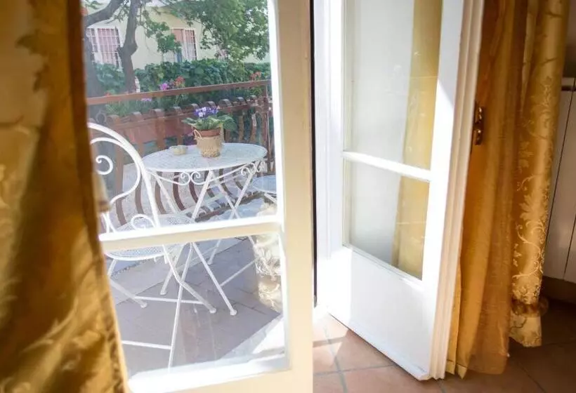 Aamiaismajoitus (B&B) Casa Lollobrigida