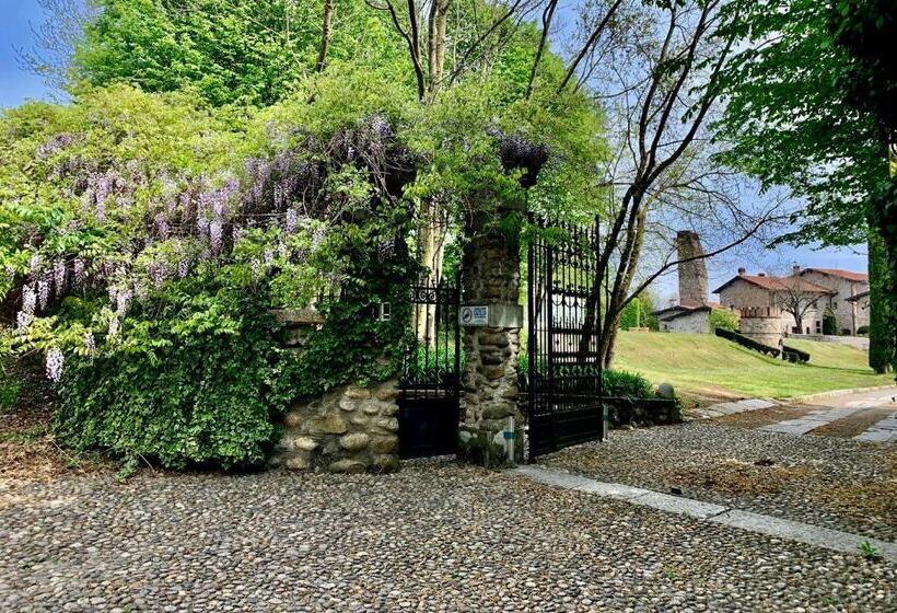 住宿加早餐  Castello Di Cernusco Lombardone