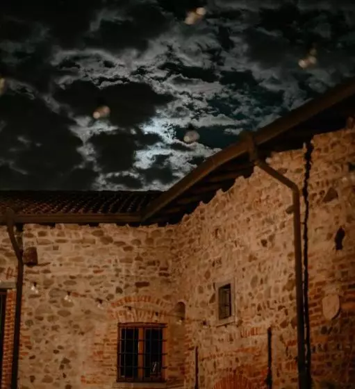 ベッドアンドブレックファースト Castello Di Cernusco Lombardone