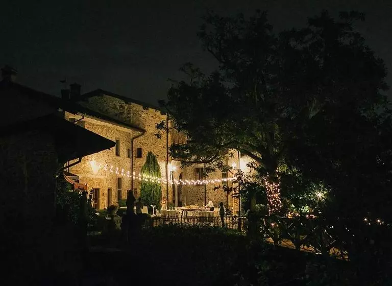 ベッドアンドブレックファースト Castello Di Cernusco Lombardone