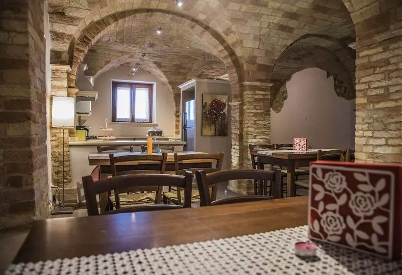 Aamiaismajoitus (B&B) Dimora Rosso Piceno