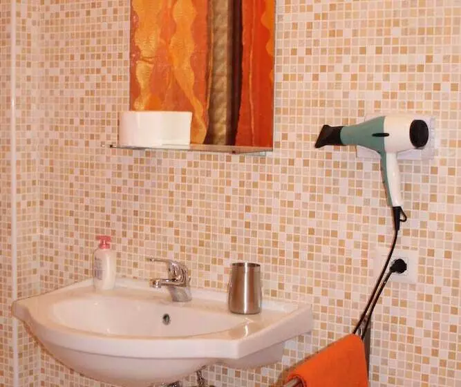 Aamiaismajoitus (B&B) Dimora Rosso Piceno