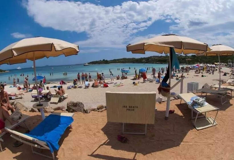 ベッドアンドブレックファースト Domus Corallia Luxury Rooms