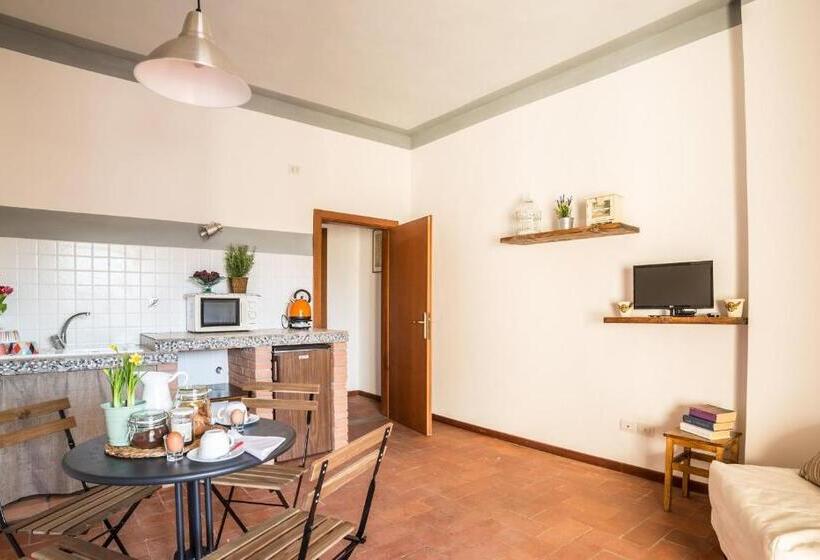 مبيت وإفطار Fattoria Pagnana Suites And Pool