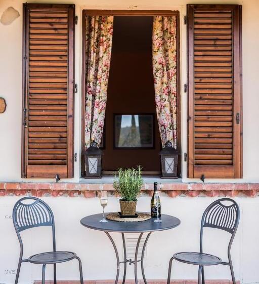 مبيت وإفطار Fattoria Pagnana Suites And Pool