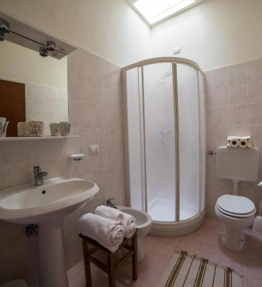 مبيت وإفطار Fattoria Pagnana Suites And Pool