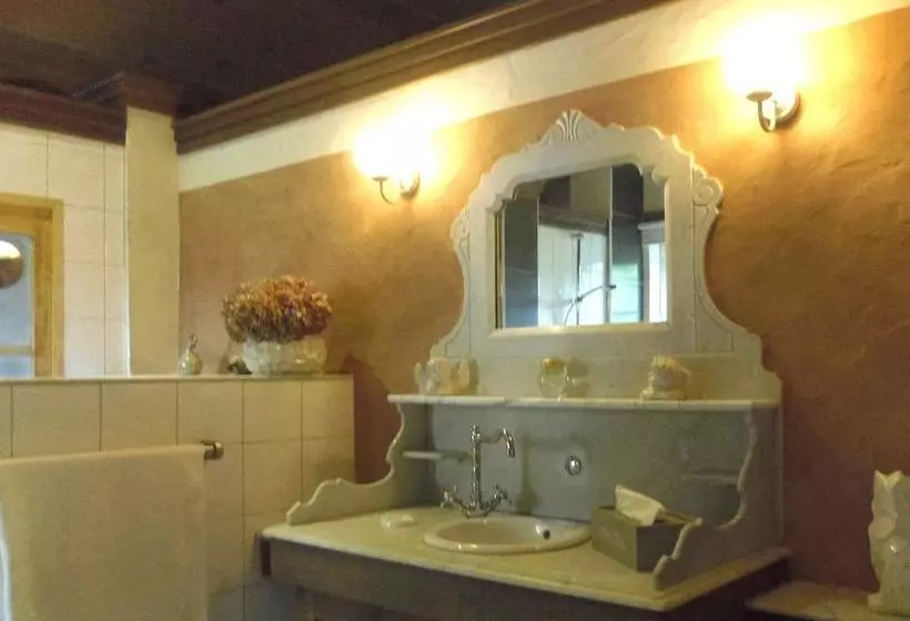 تختخواب و صبحانه Place Des Nobles