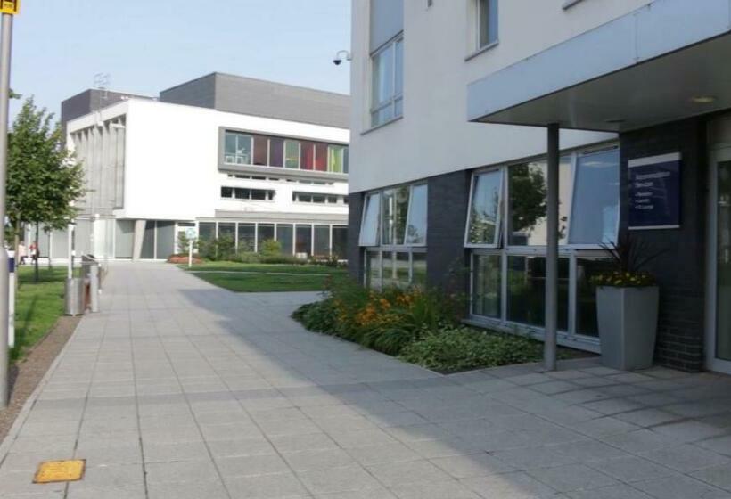 مبيت وإفطار Queen Margaret University Residences