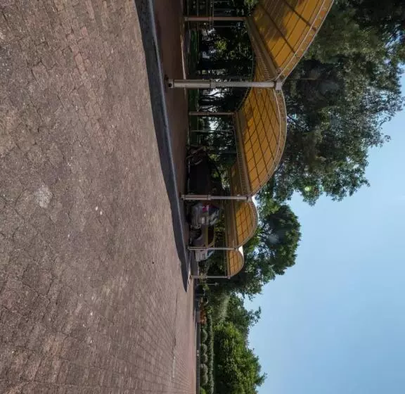 ベッドアンドブレックファースト Villa Bellini Room&breakfast