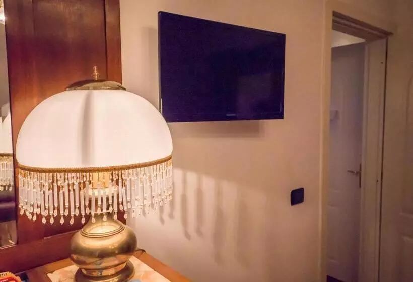 ベッドアンドブレックファースト Villa Bellini Room&breakfast