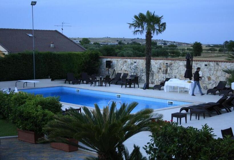 تختخواب و صبحانه Villa Genny