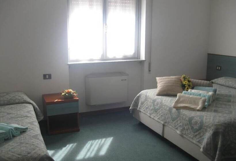 فندق Albergo Del Turista