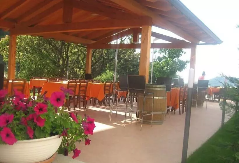 ホテル Albergo Del Turista