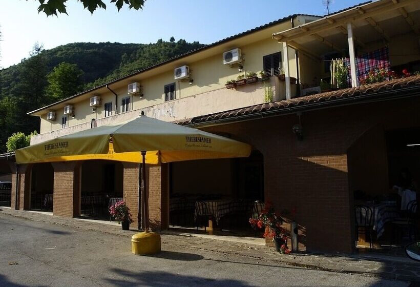 בית מלון כפרי Albergo Magrini Della Genga