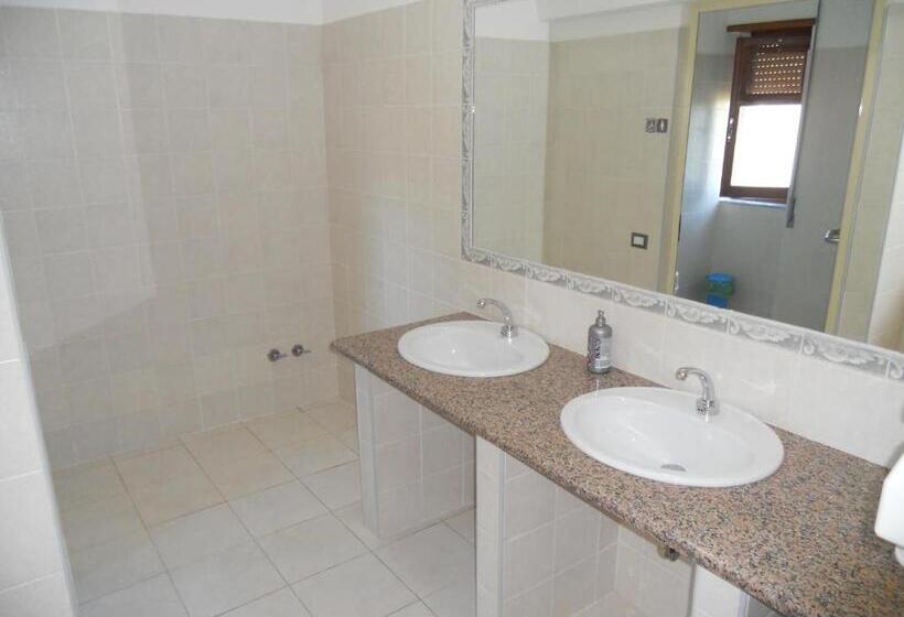 ホテル Mediterraneo