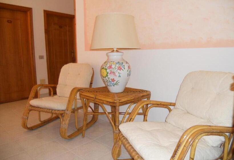 ホテル Mediterraneo