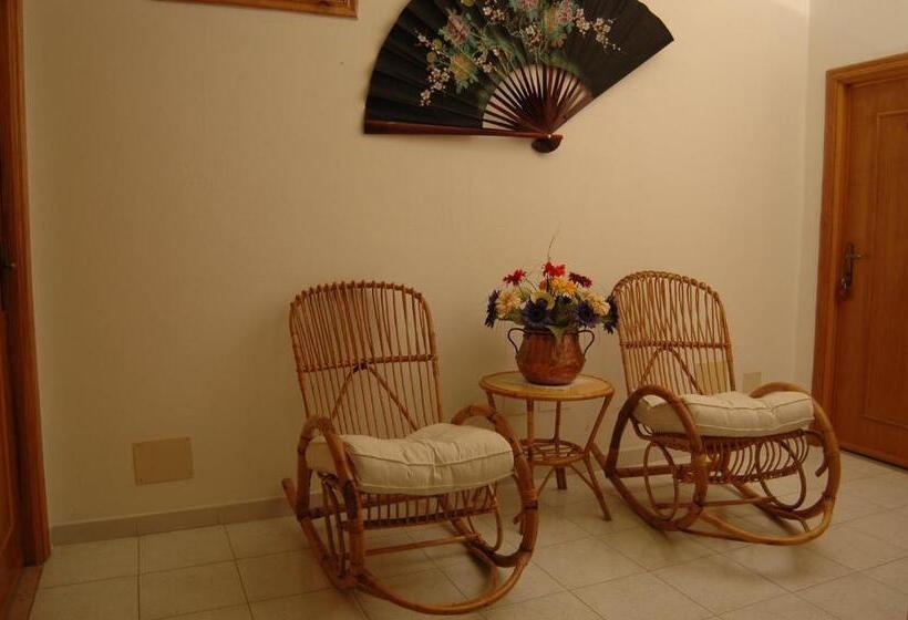 ホテル Mediterraneo