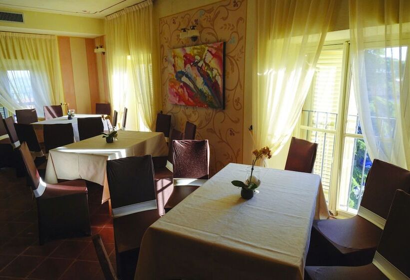 La Foresteria Del Castello Wellness Hotel In Dimora Storica