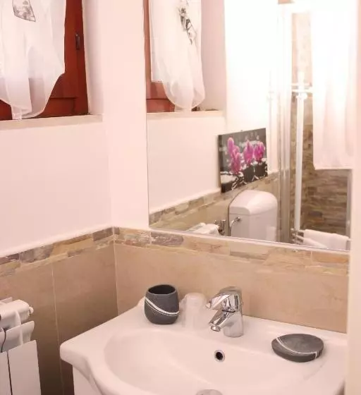 تختخواب و صبحانه Antico Borgo