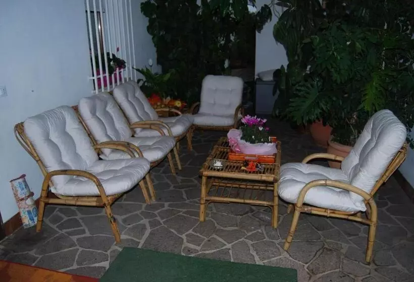 تختخواب و صبحانه Antico Borgo